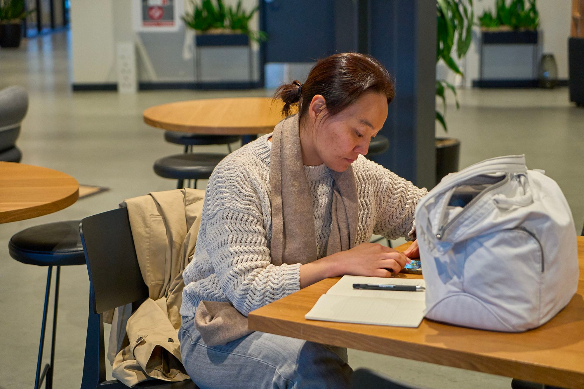 링글 오피스에서 기록중인 링글러 강윤영님.